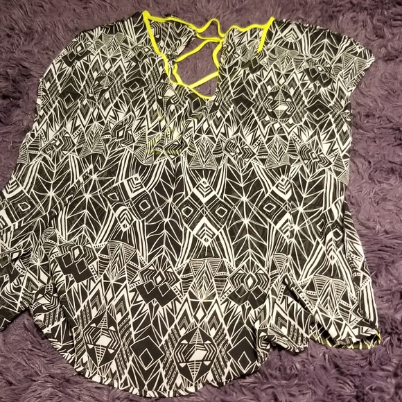 torrid Tops - Women's plus, Black, White and Lime Green Sophie Sheer Lattice Chiffon Blouse.